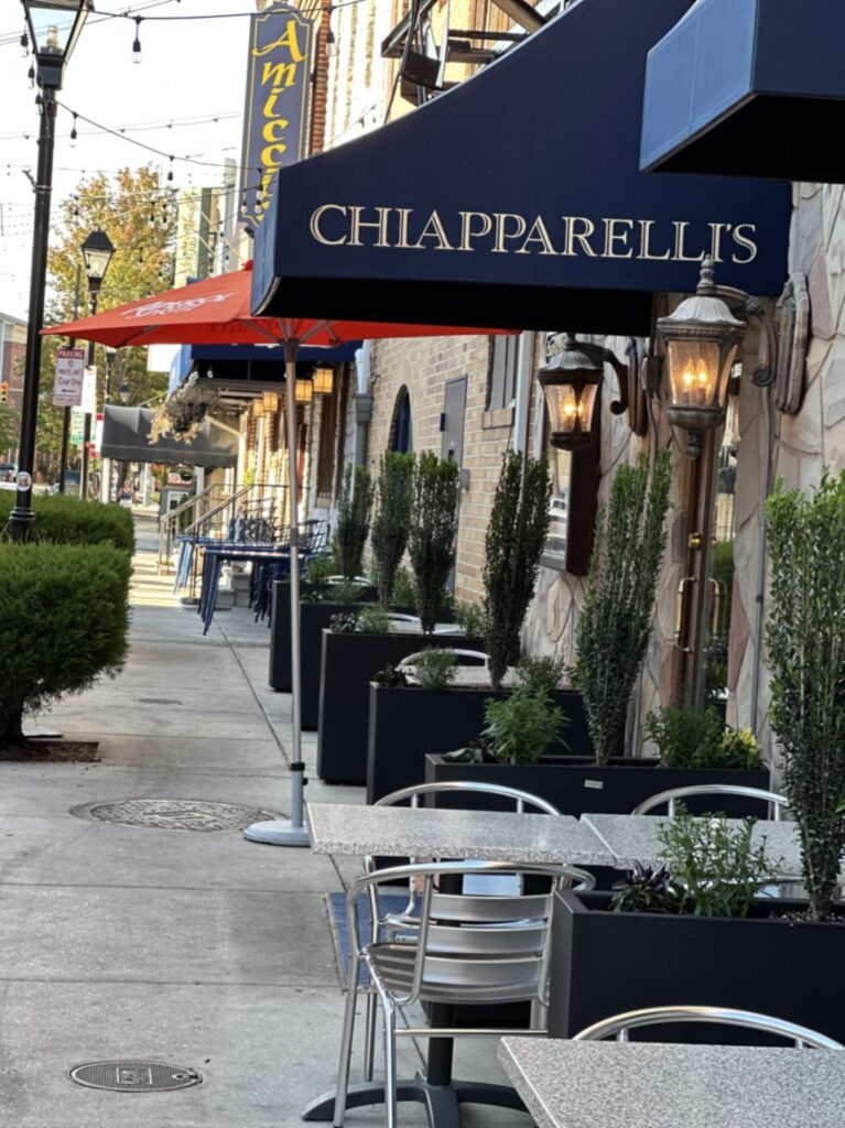 Chiapparelli's Restaurant 1